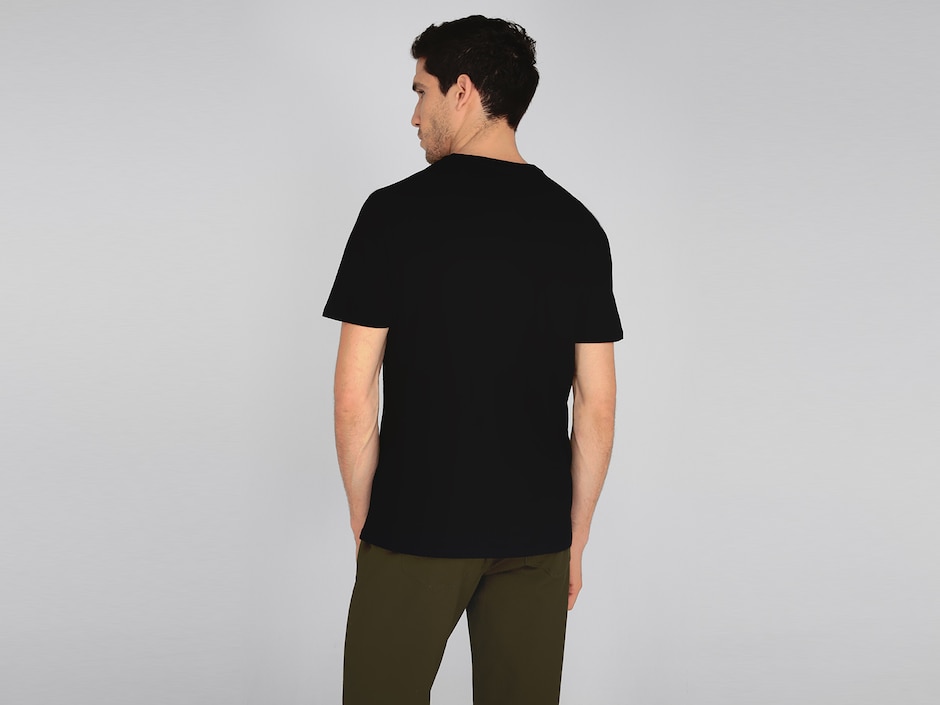 Playera cuello redondo para hombre 2