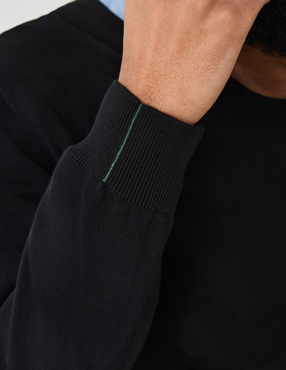 Suéter cuello V para hombre 6