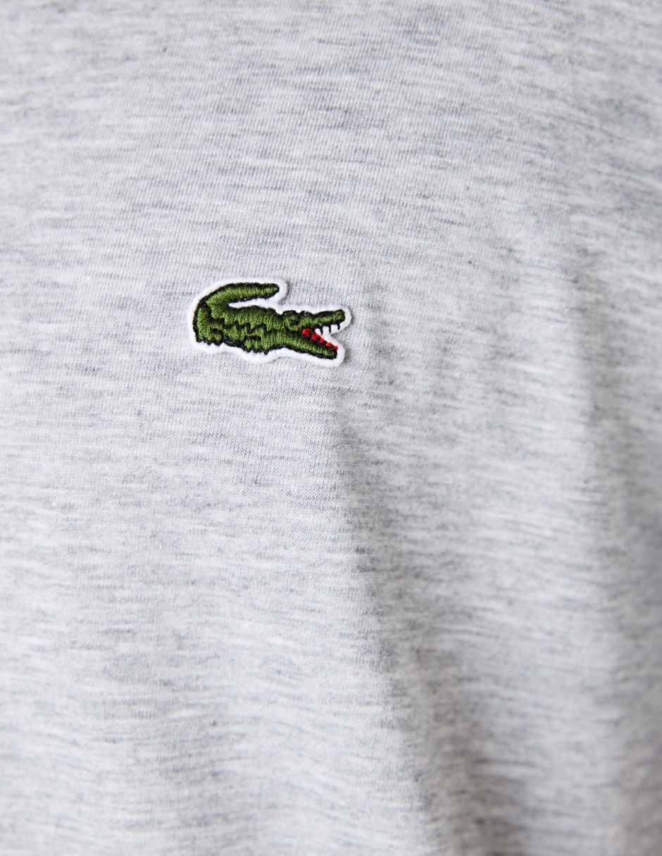 Playera Lacoste cuello V para hombre