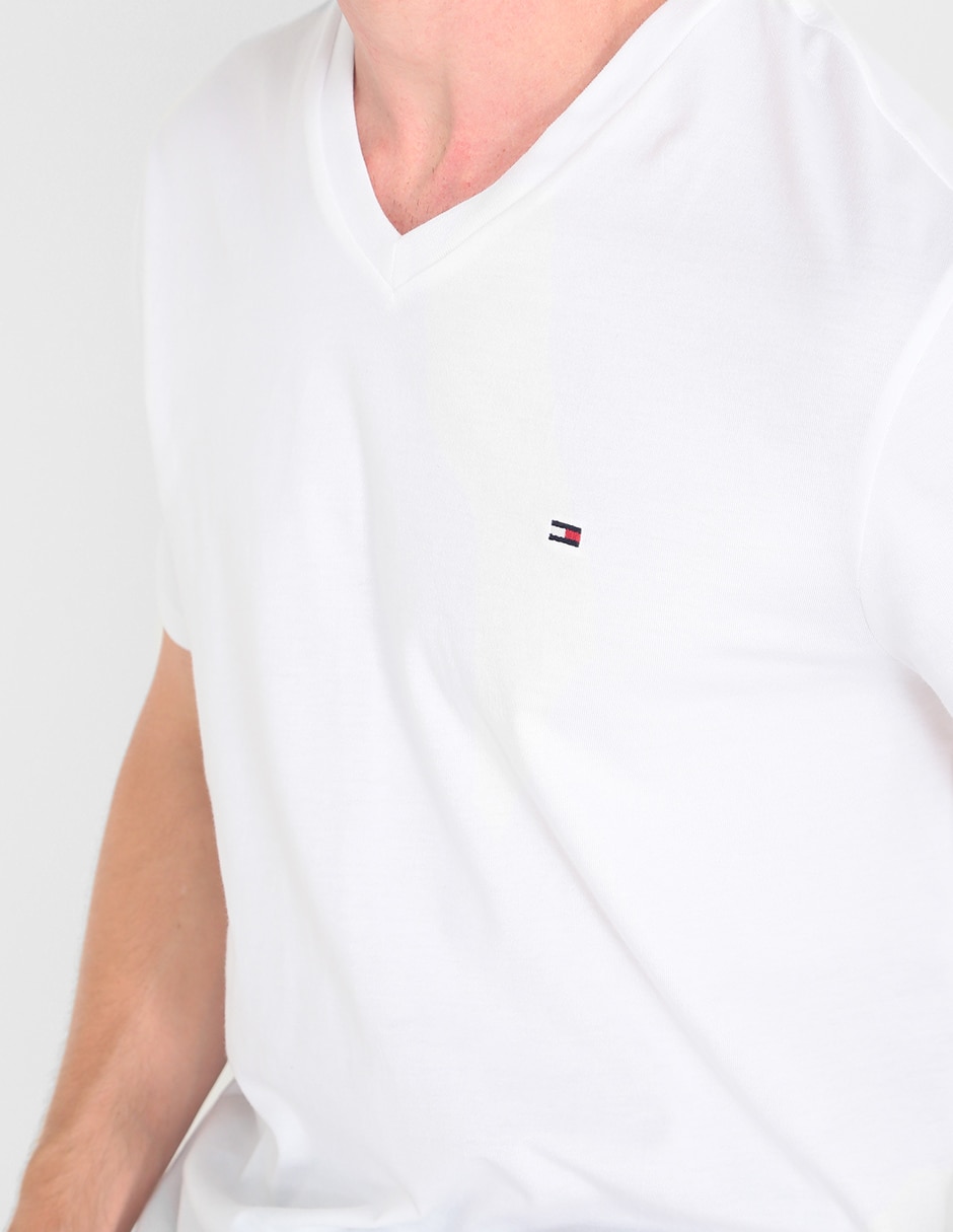 Playera Hilfiger cuello v para hombre 4