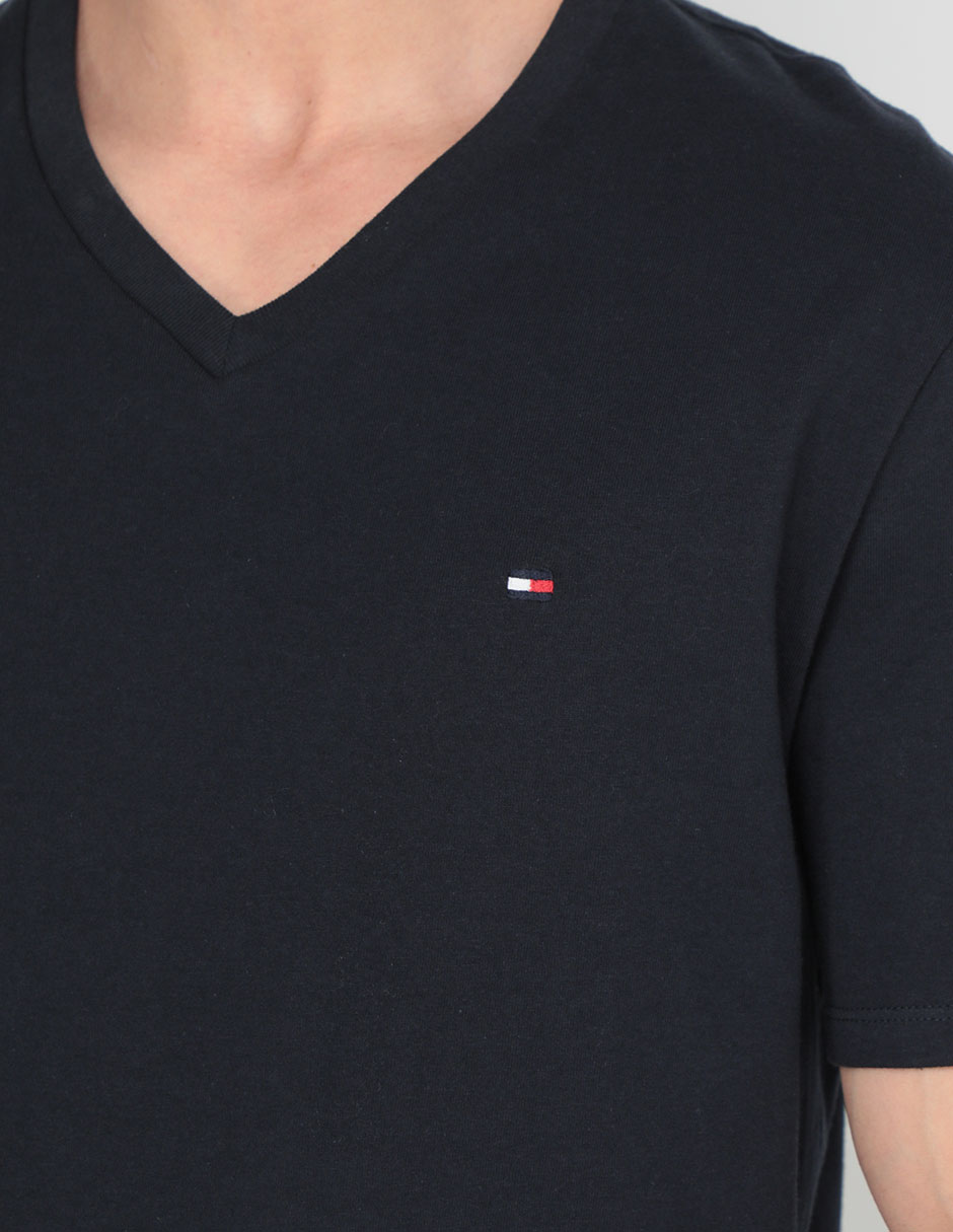 Playera Hilfiger cuello v para hombre 4