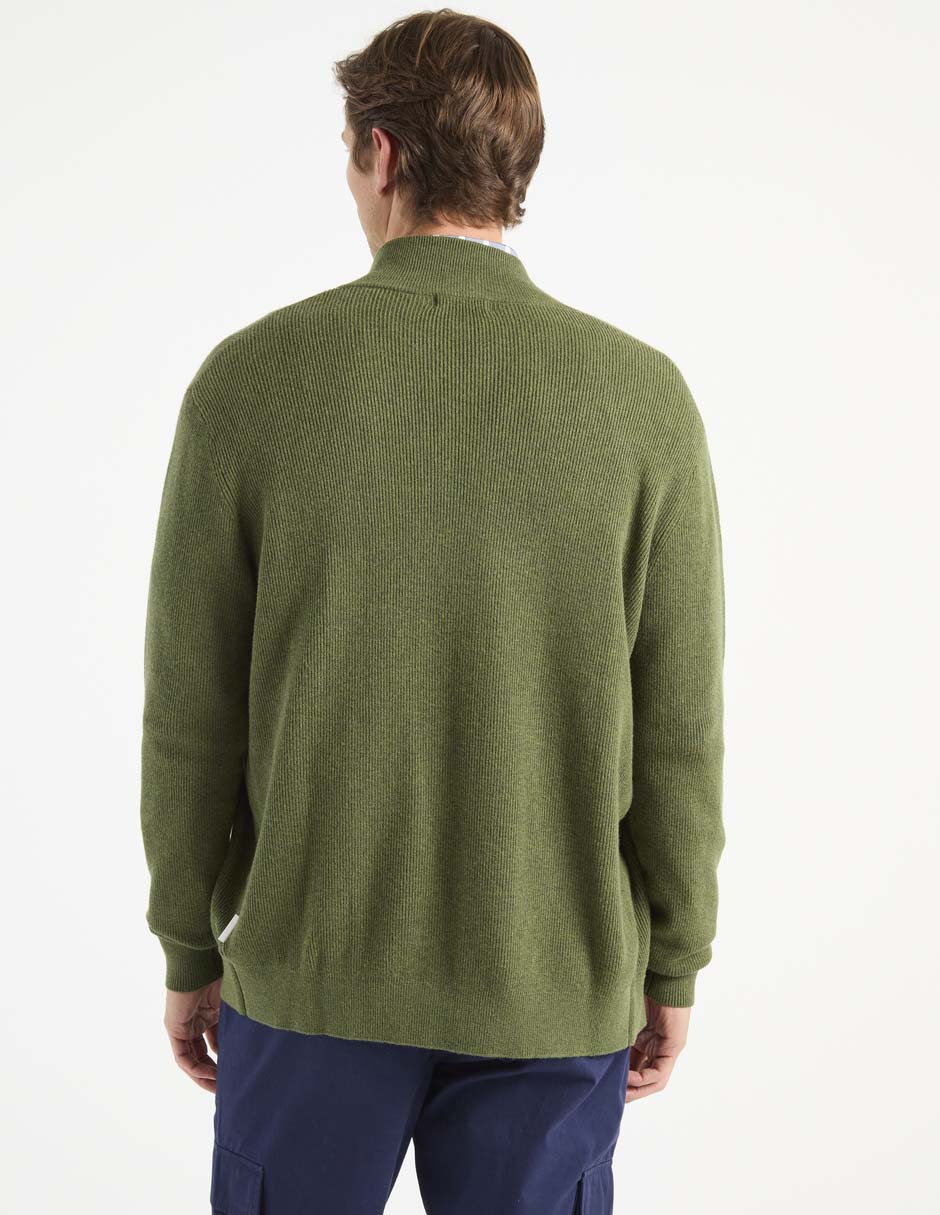 Suéter cuello alto para hombre 4