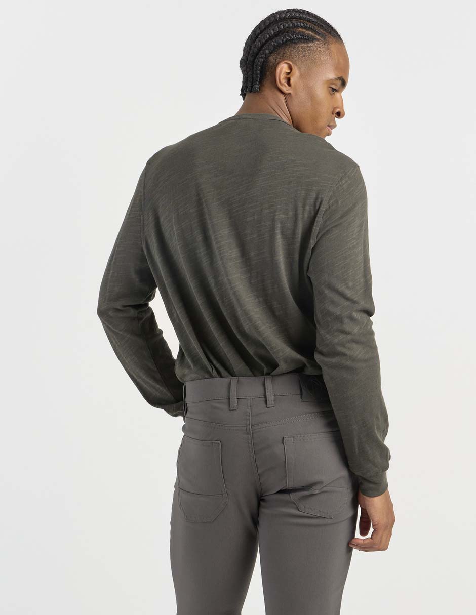 Playera cuello henley para hombre 2