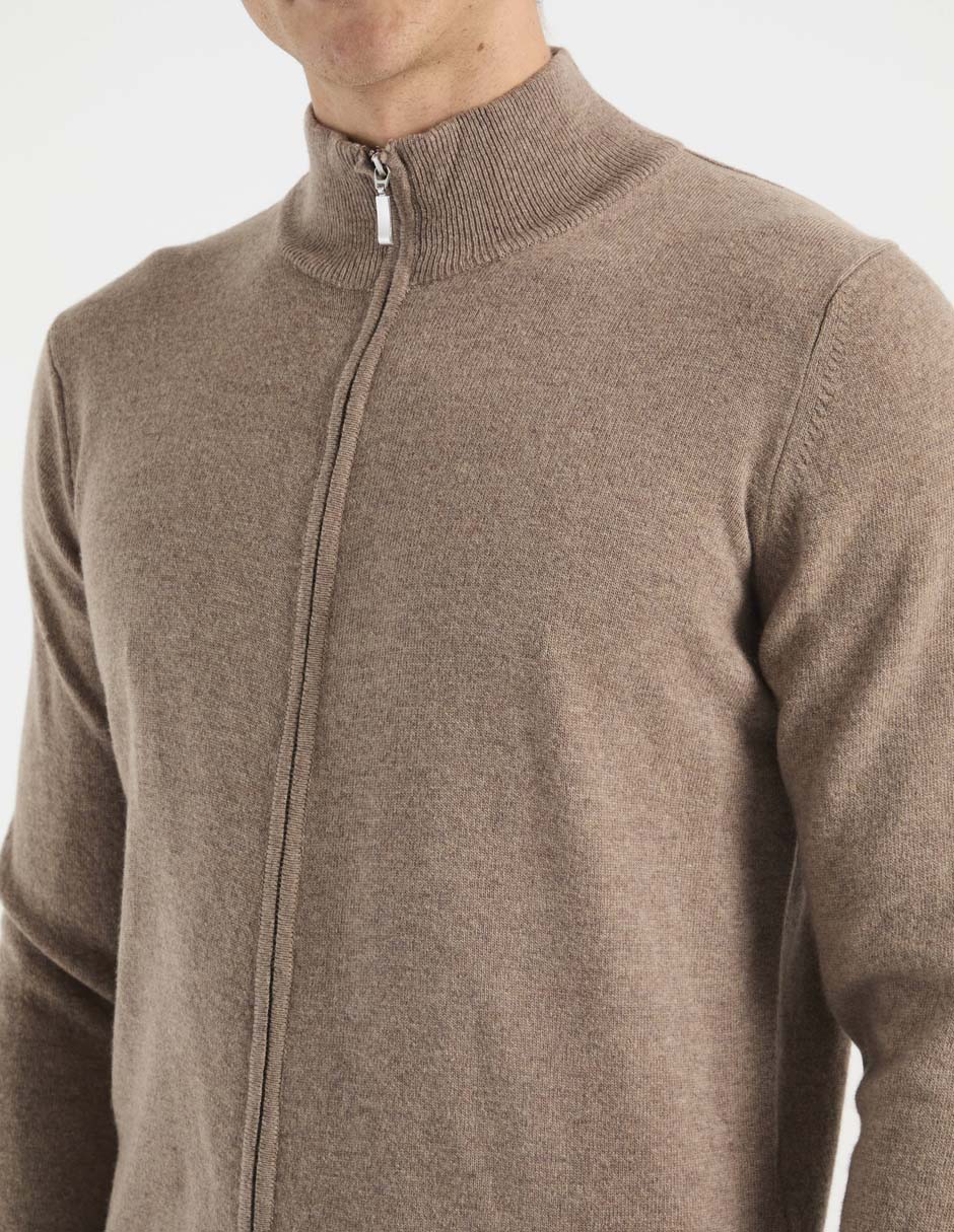 Suéter cuello alto para hombre 4