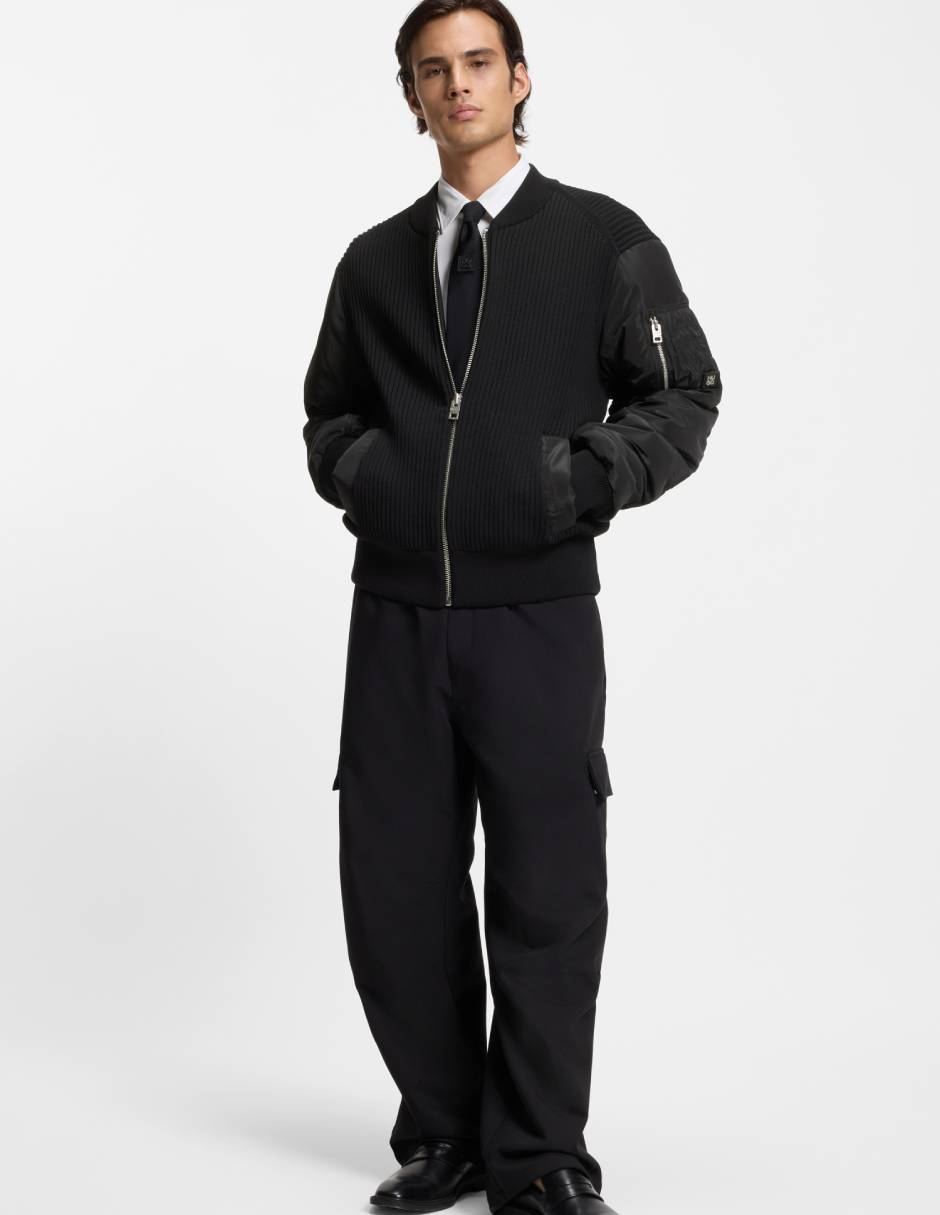 Chamarra bomber con bolsillos para hombre