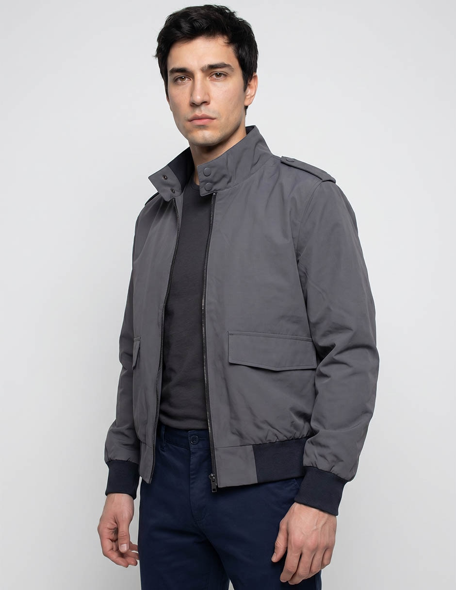 Chamarra bomber con bolsillos para hombre