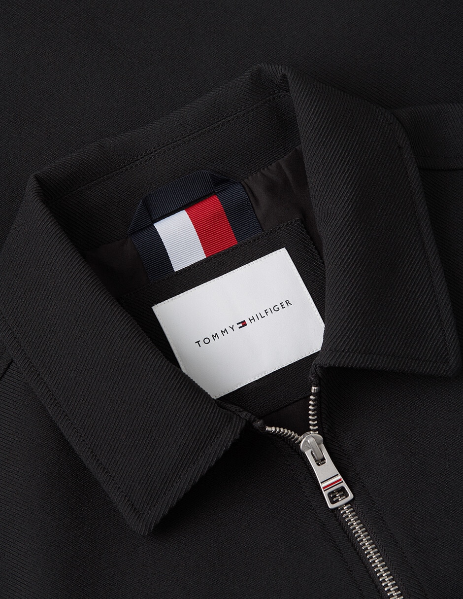 Chamarra casual tommy hilfigersin capucha para hombre