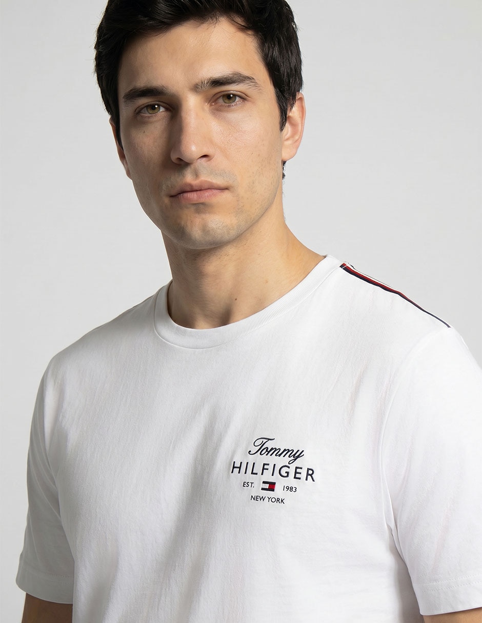 Playera Brand Love cuello redondo para hombre 3