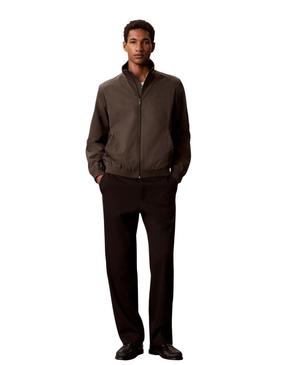 Chamarra rompevientos Calvin Klein con bolsillos para hombre