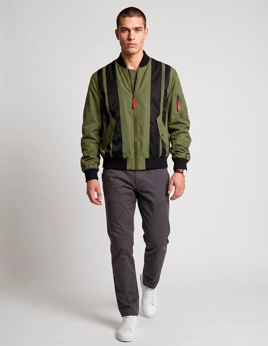 Chamarra bomber con bolsillos para hombre Chamarra bomber con bolsillos para hombre