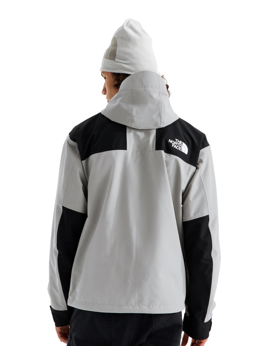 Chamarra casual The North Face con bolsillos para hombre