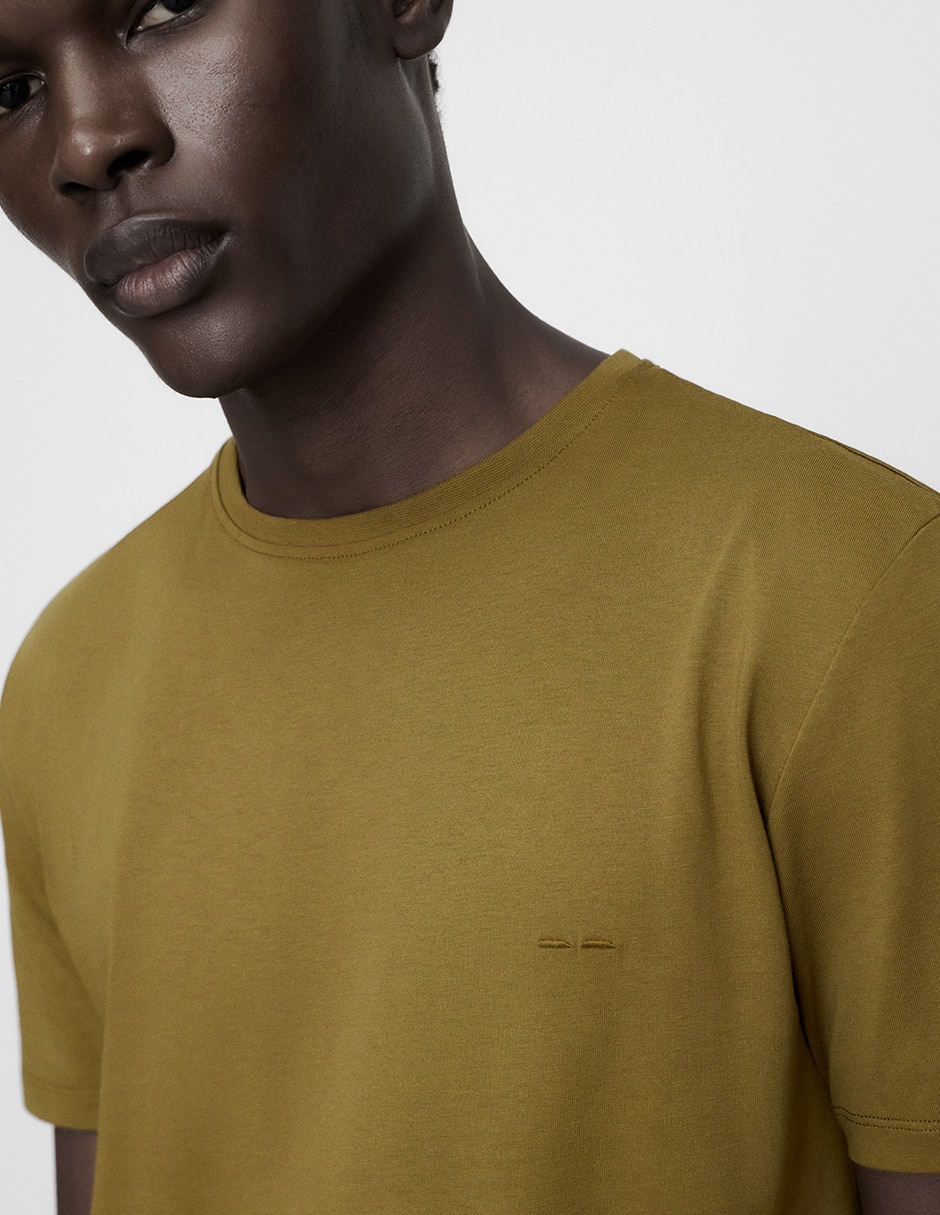 Playera cuello redondo para hombre 6