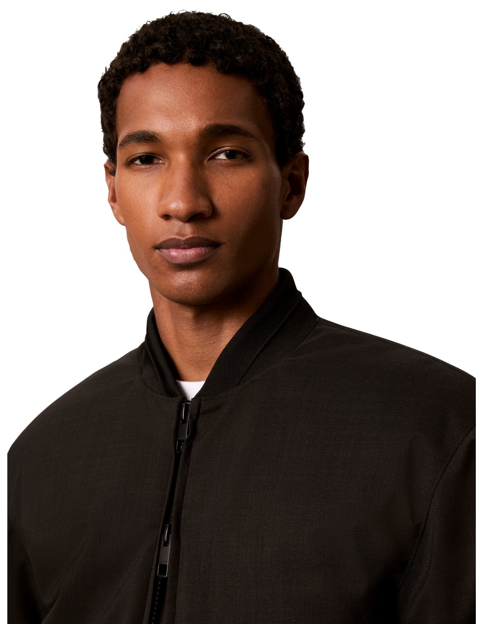 Chamarra bomber tech ow impermeable para hombre 2