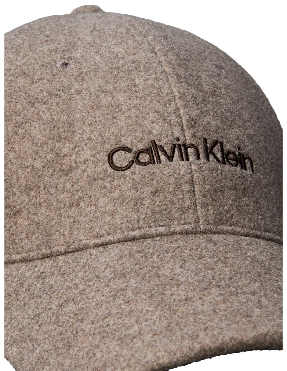 Gorra con visera curva casual Ck Titlecase para hombre 3