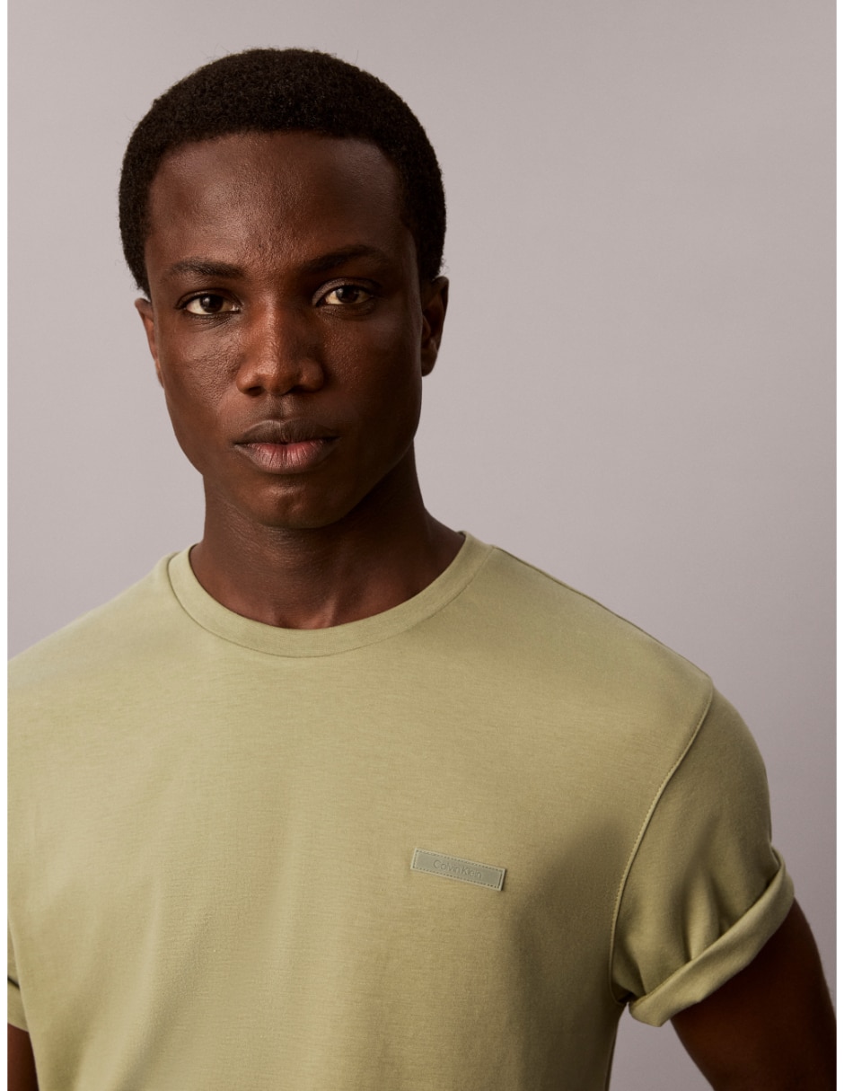 Playera Liquid Touch Tees cuello redondo para hombre 2