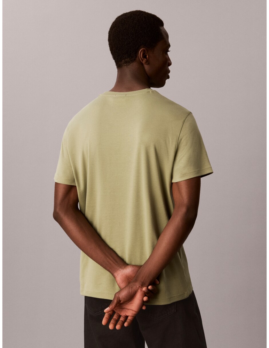 Playera Liquid Touch Tees cuello redondo para hombre 3