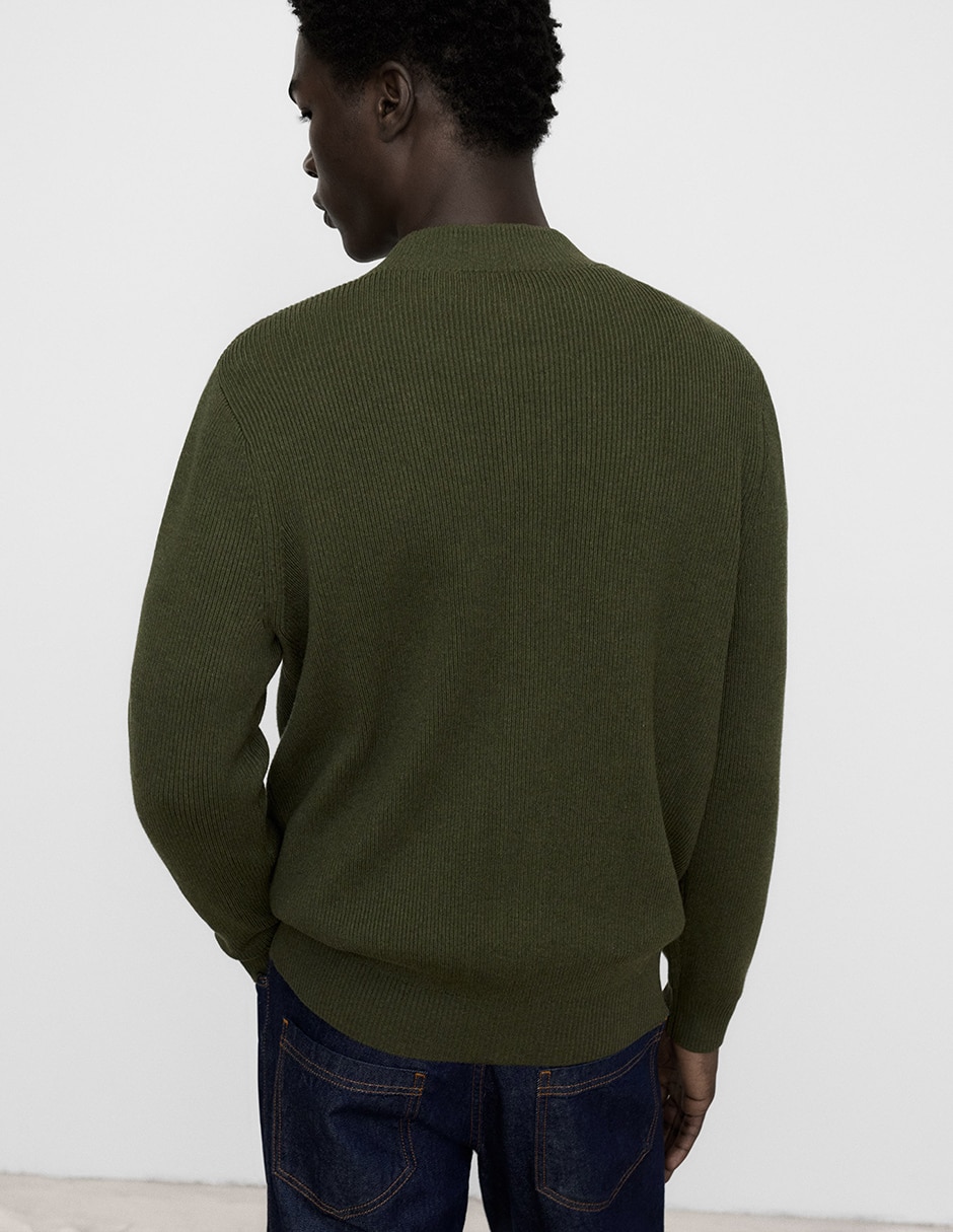 Suéter cuello alto para hombre 5