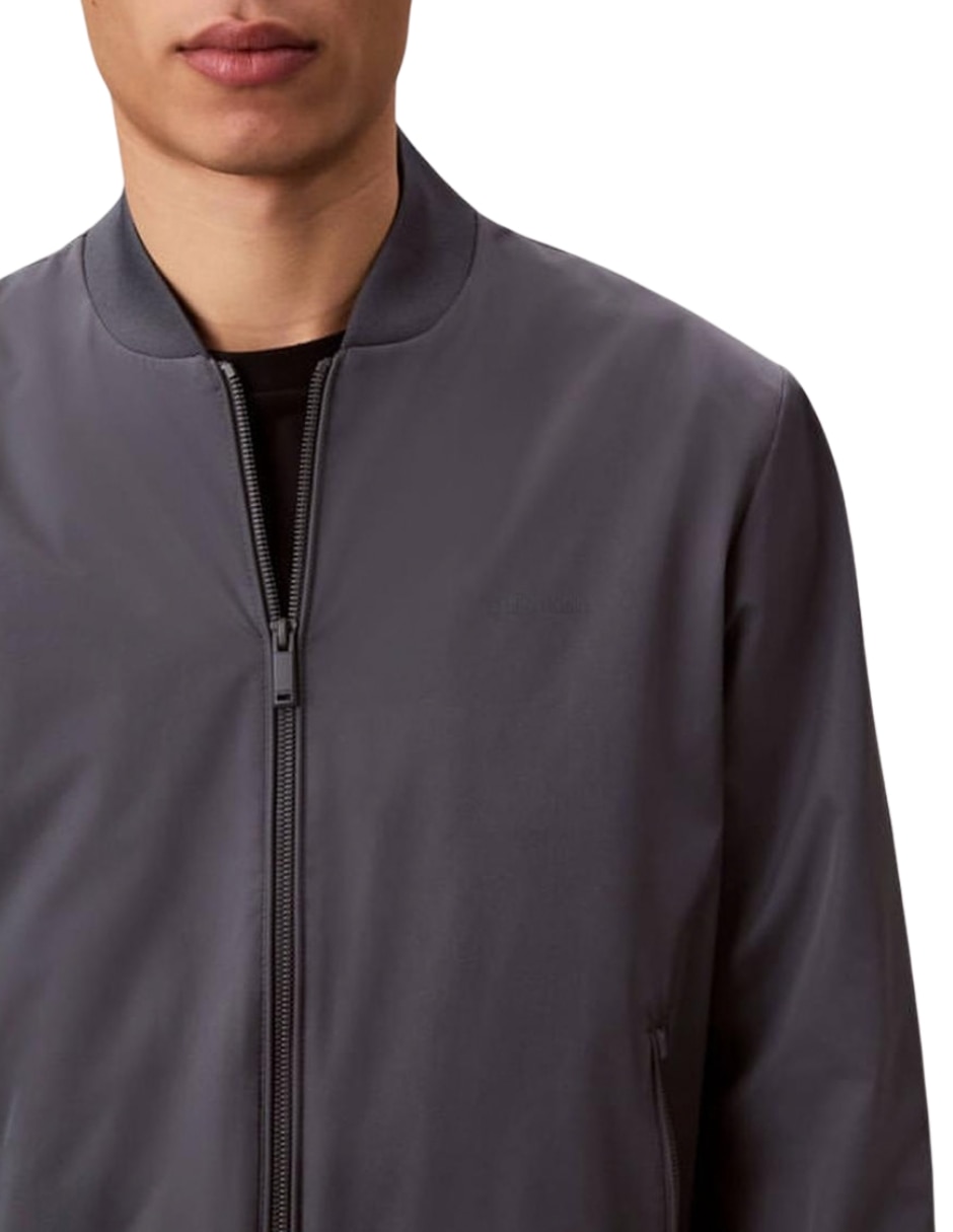 Chamarra bomber para hombre 3