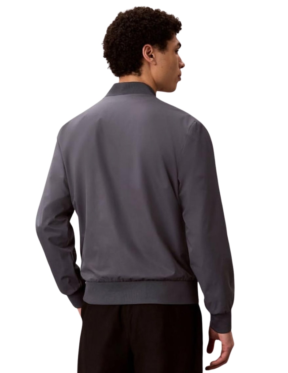 Chamarra bomber para hombre 5